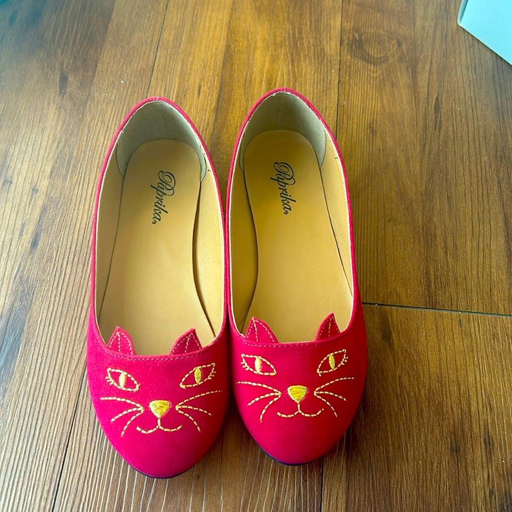 Pink cat flats
